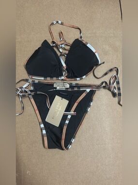 Burberry pikini